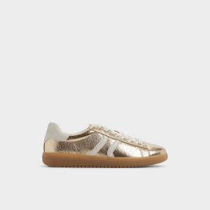 Chicsneaker2